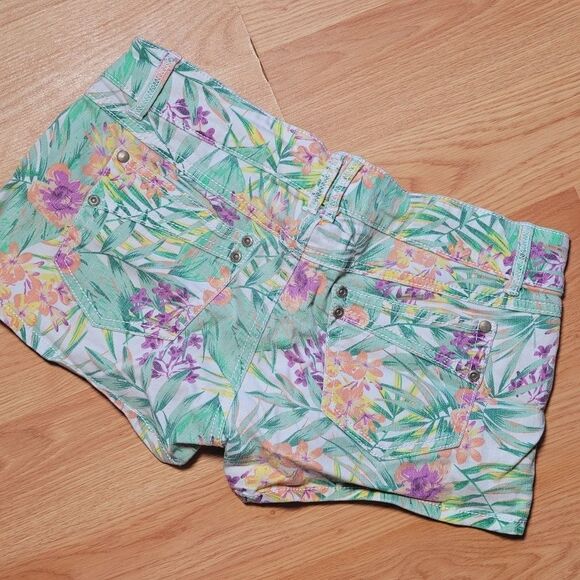 Candie's Tropical Print Midrise Shorts Size 5 - Picture 6 of 7